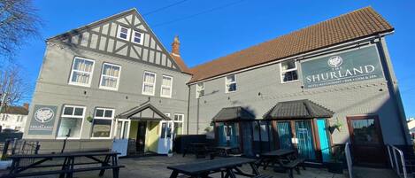 Fachada da propriedade