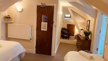 Family Suite, Ensuite