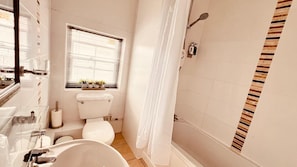 Executive Double Room, Ensuite (Executive) | Bathroom - The Preston (Yeovil)