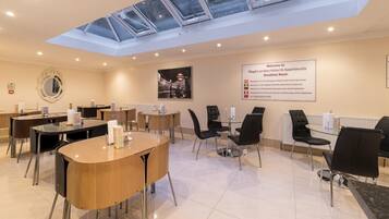 تناول الطعام