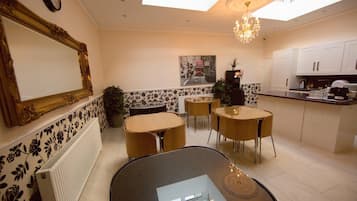 تناول الطعام