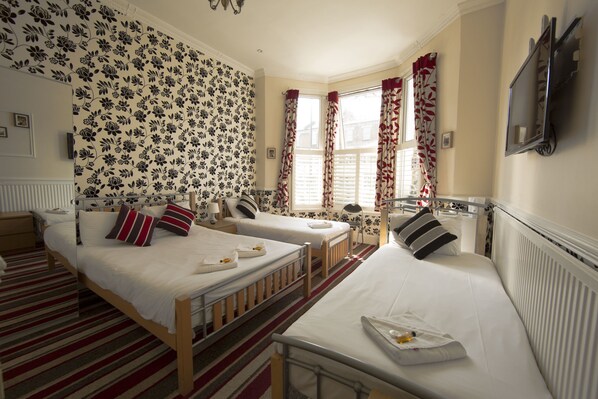 Family Room - Royal London Hotel by Saba (London)