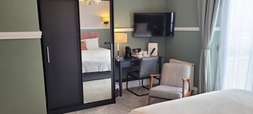 Family Room (2 Beds - Sleeps 3) | Hypo-allergenic bedding, iron/ironing board, travel crib, free WiFi