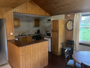 Apartment, 3 Bedrooms | Room amenity