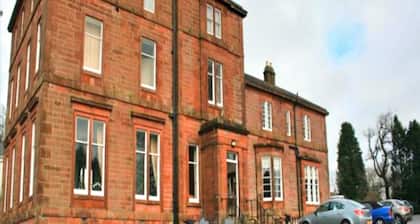 OYO Kirkconnel Hall Hotel