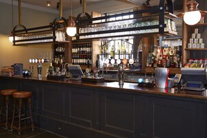 Bar (en la propiedad)