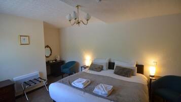 Premium bedding, individually decorated, individually furnished, desk