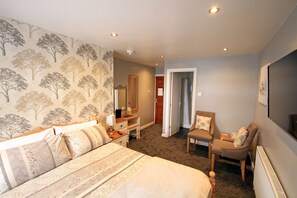 Individually decorated, iron/ironing board, cribs/infant beds, free WiFi