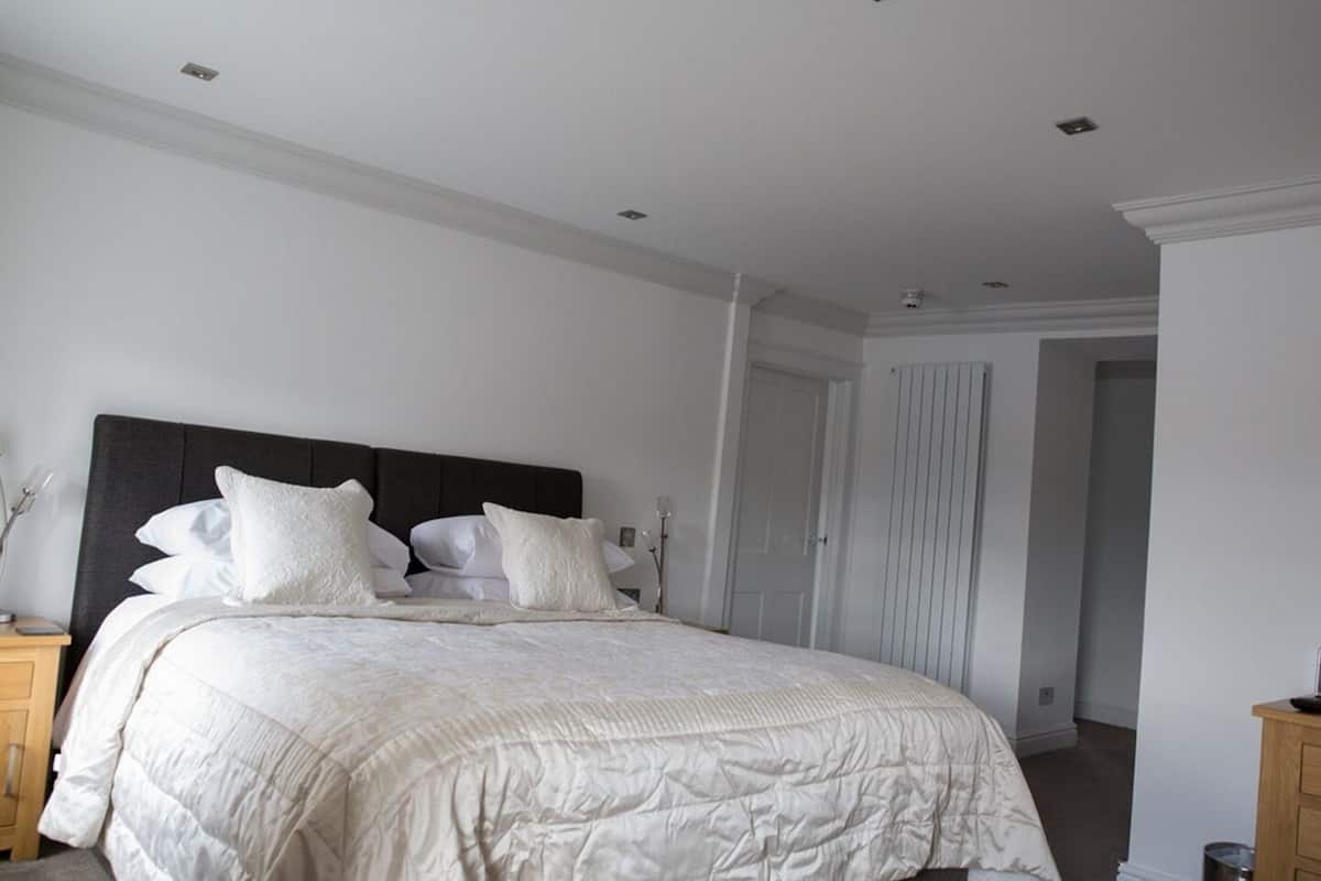 Suite, Ensuite (Lady Ann Clifford )