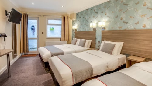 OYO Bakers Hotel London Victoria