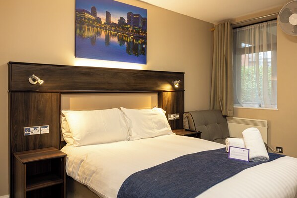 Bureau, Wi-Fi gratuit, draps fournis