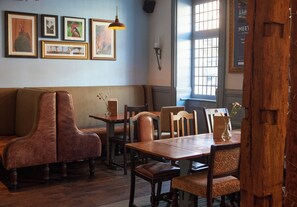 2 restaurants; breakfast, lunch and dinner served  - Cock Hotel Stony Stratford by Greene King Inns (Milton Keynes)