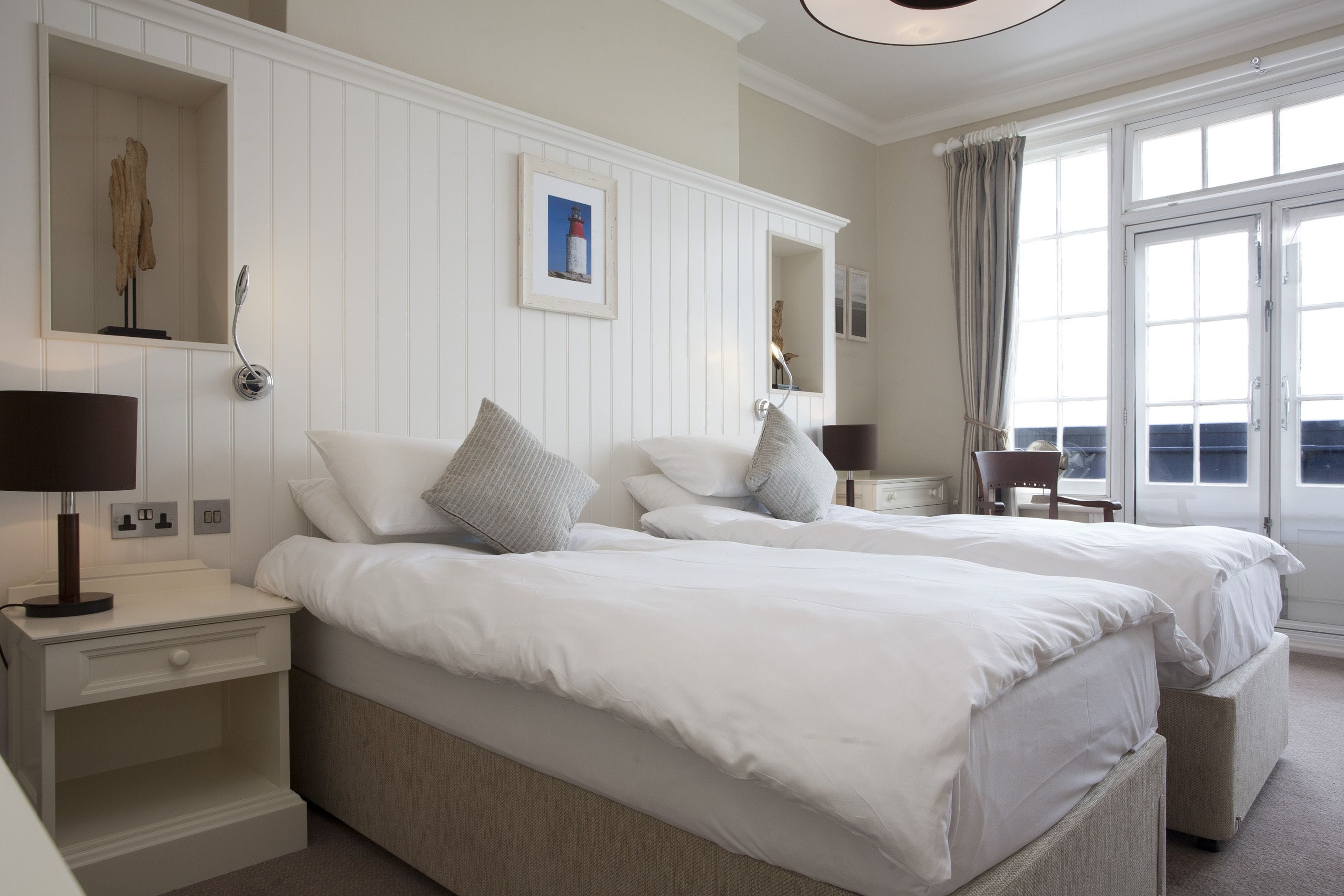 superior twin room, sea view | desk, free wifi, bed sheets