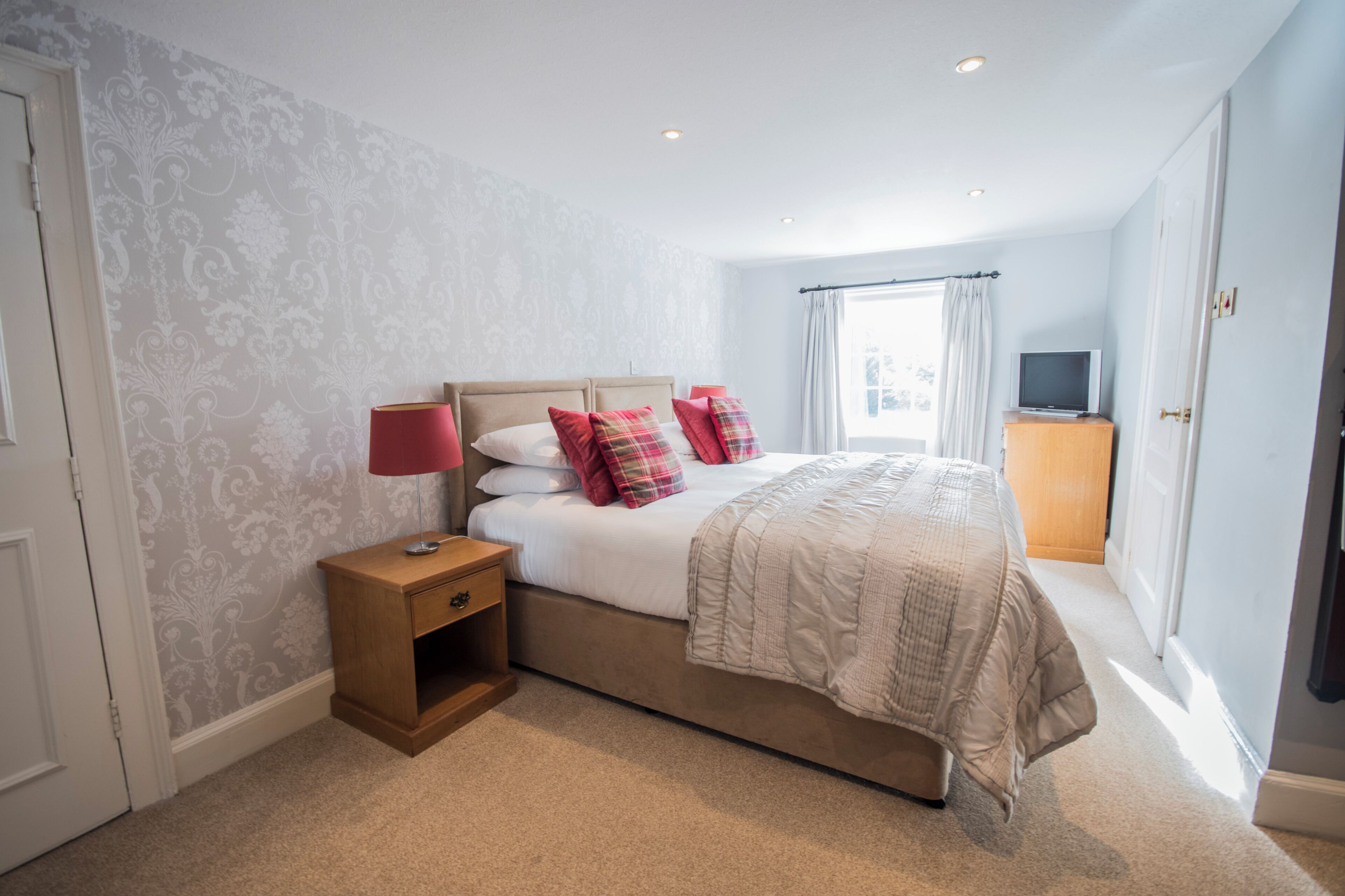 double or twin room | 1 bedroom, individually decorated, desk, laptop workspace