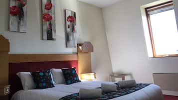 Bureau, espace de travail pour ordinateur portable