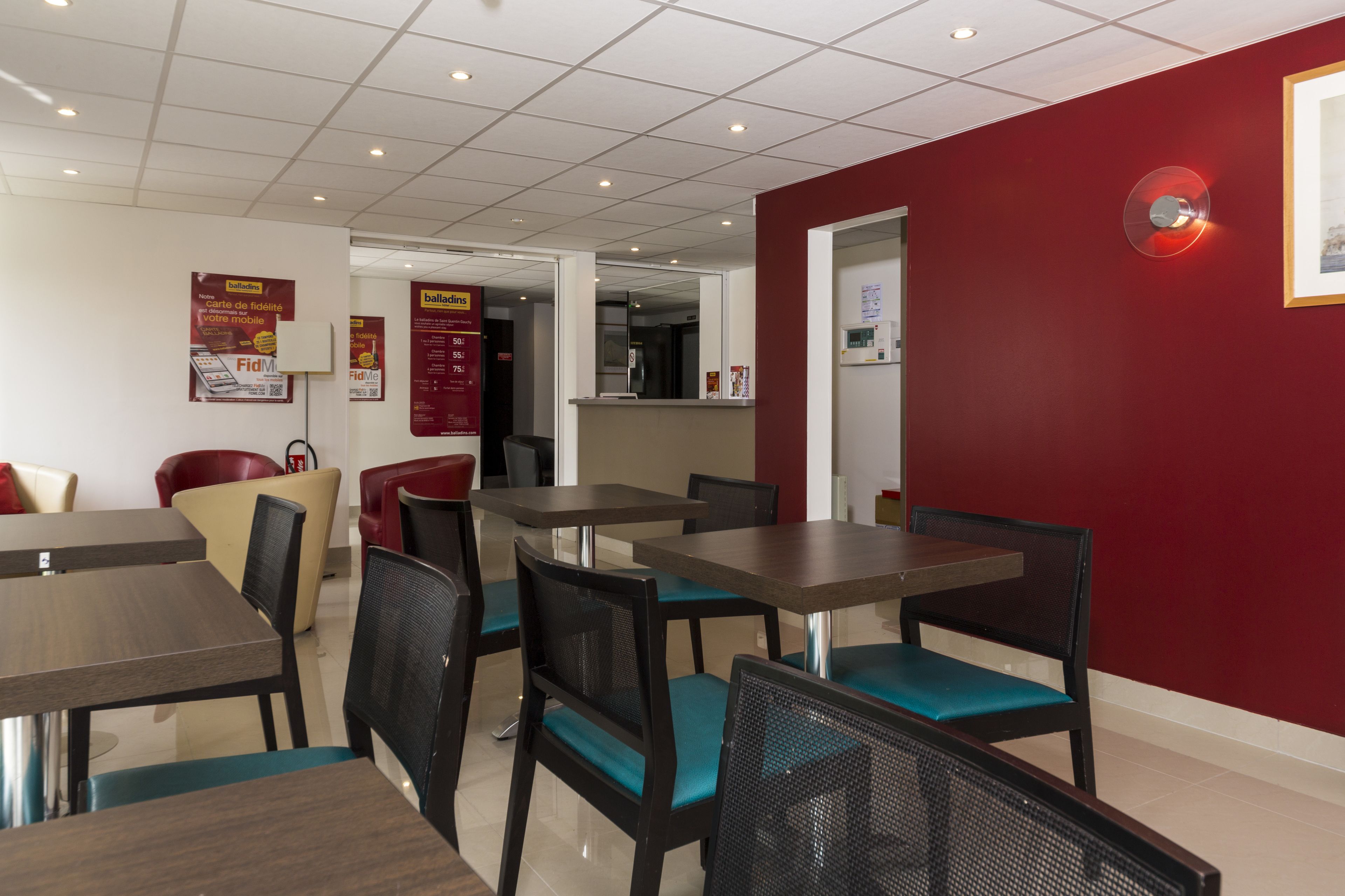 Daily buffet breakfast (EUR 7.90 per person)