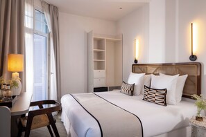 Espace de travail pour ordinateur portable, fer et planche à repasser