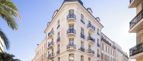 Bagian depan properti