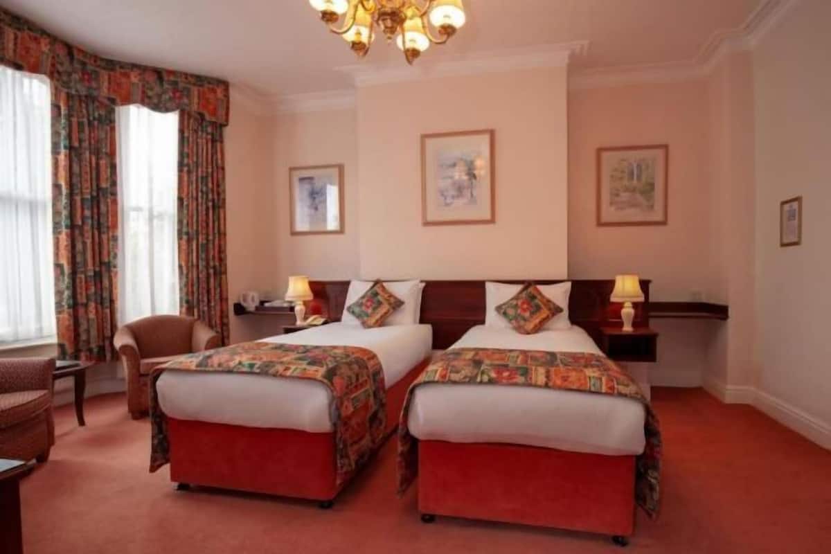 In-room safe, desk, soundproofing, iron/ironing board