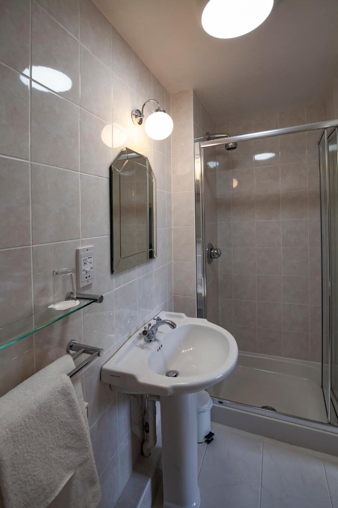 Photo - Arundel House Hotel