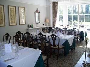 Dinner served - Chapel House Restaurant with Rooms (Atherstone)