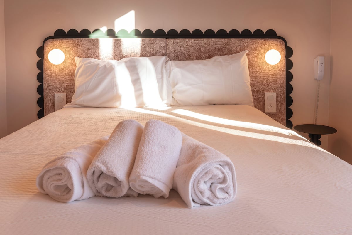 Dobbeltrom – superior | Sengetøy av topp kvalitet, memory foam-senger og individuelt dekorert