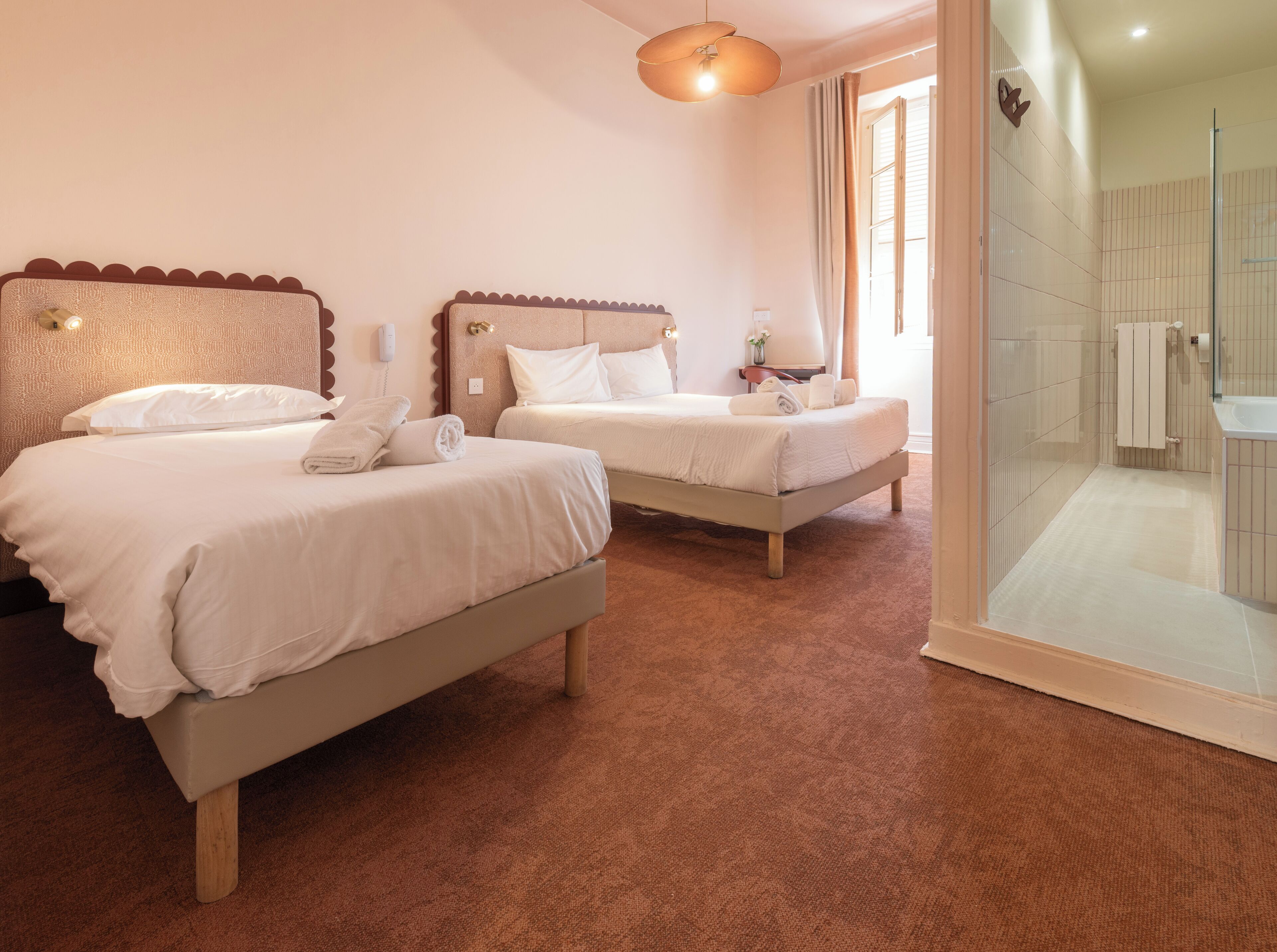 Hårføner og håndklær