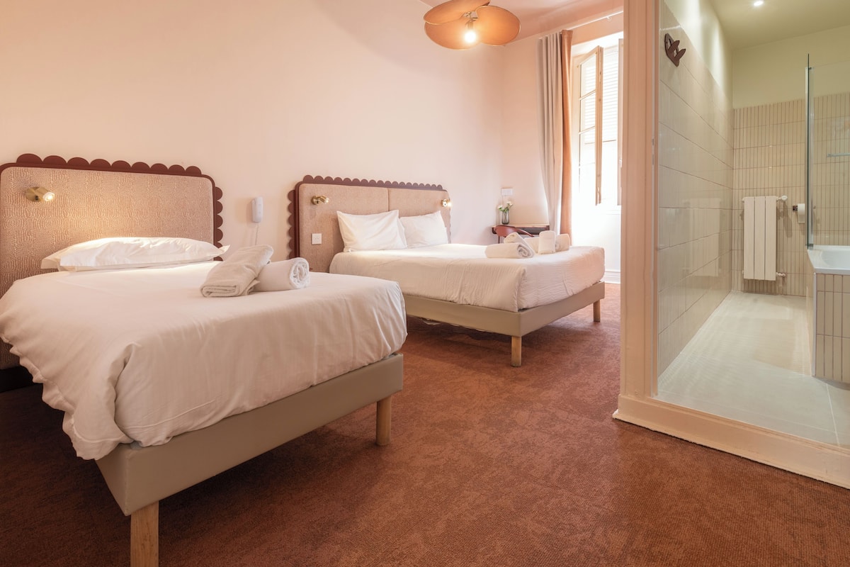 Hårføner og håndklær