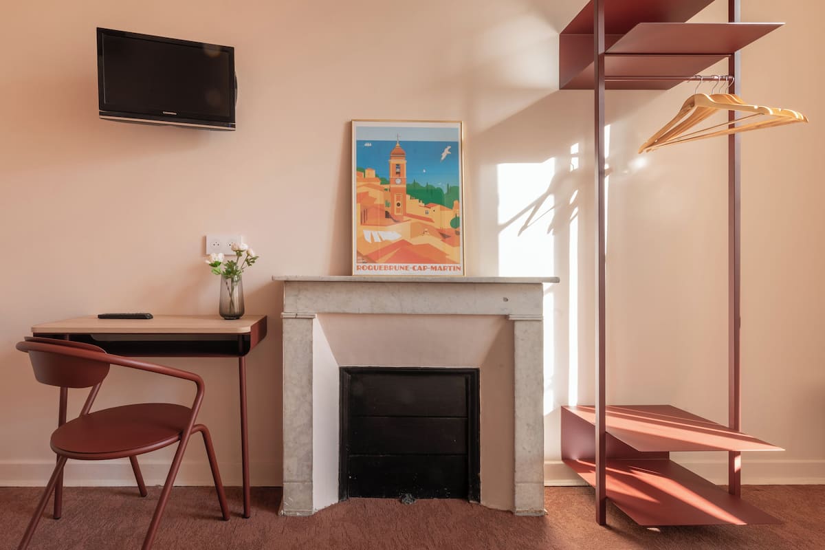 Dobbeltrom – standard | Sengetøy av topp kvalitet, memory foam-senger og individuelt dekorert