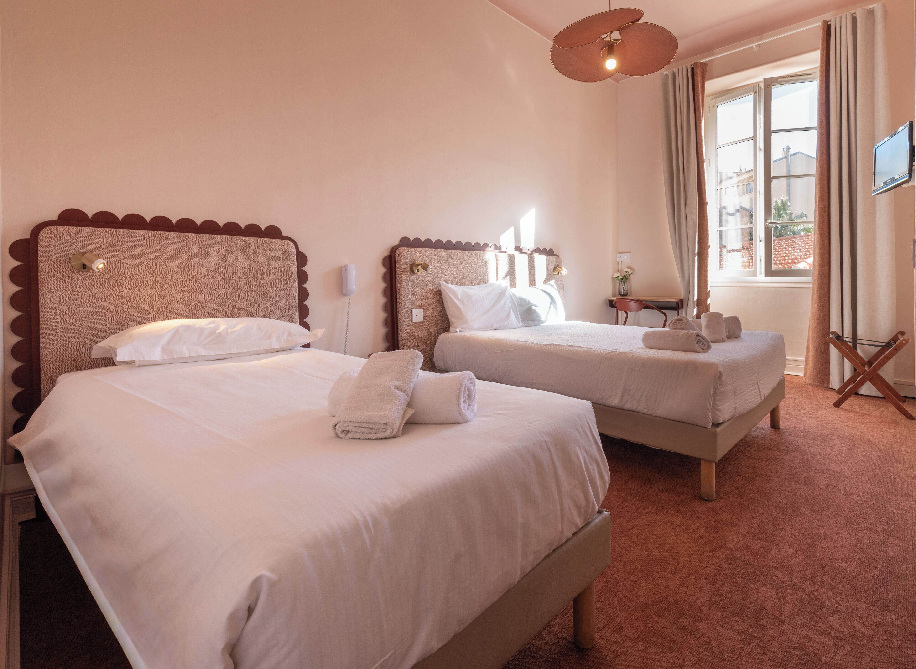 Tremannsrom | Sengetøy av topp kvalitet, memory foam-senger og individuelt dekorert