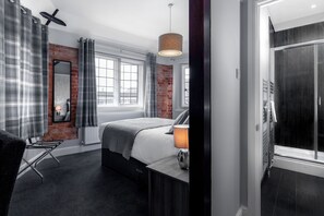Chambre double | Bureau, rideaux d’obscurcissement, accès au Wi-Fi (inclus)