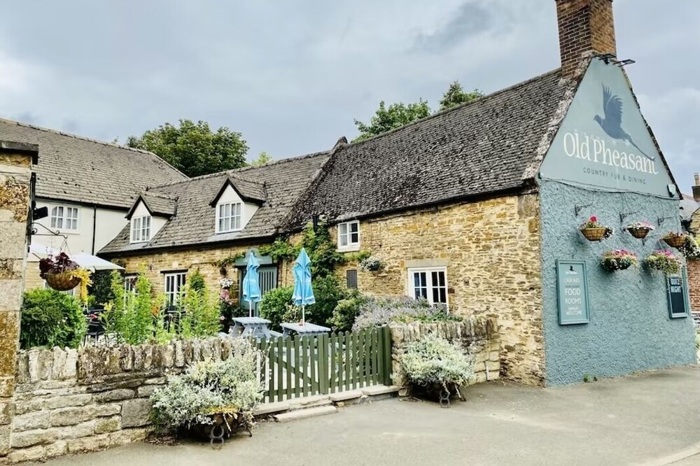 The Old Pheasant Hotel