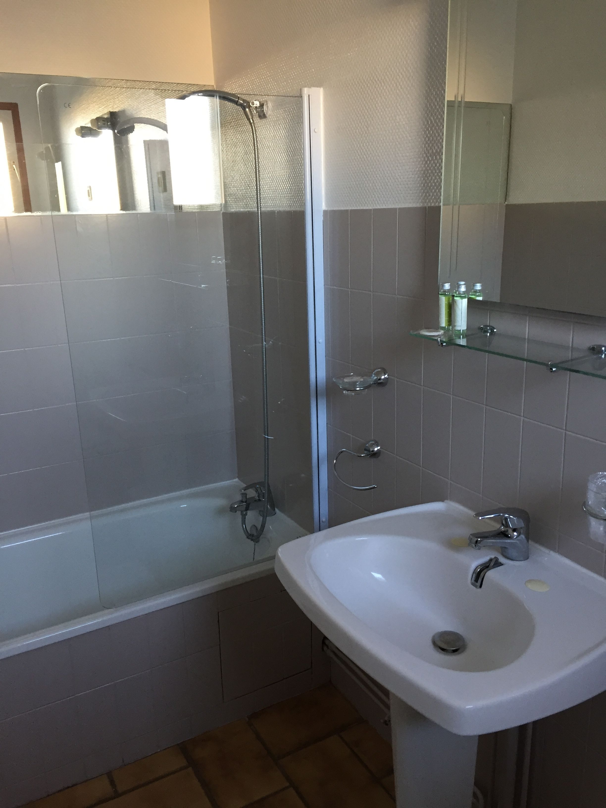 twin room | bathroom | free toiletries, hair dryer, towels