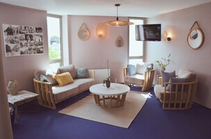 Sala de estar en el lobby