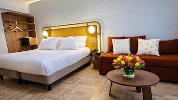 Premium bedding, pillowtop beds, minibar, in-room safe