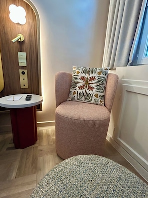 Premium bedding, pillowtop beds, in-room safe, blackout drapes - Hotel Rotonde (Aix-en-Provence)