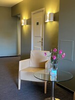 双人房 | 高档床上用品、加厚床垫、迷你吧、客房内保险箱