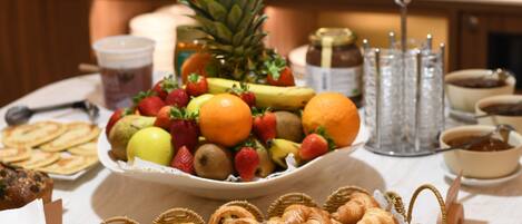 Daily continental breakfast for a fee