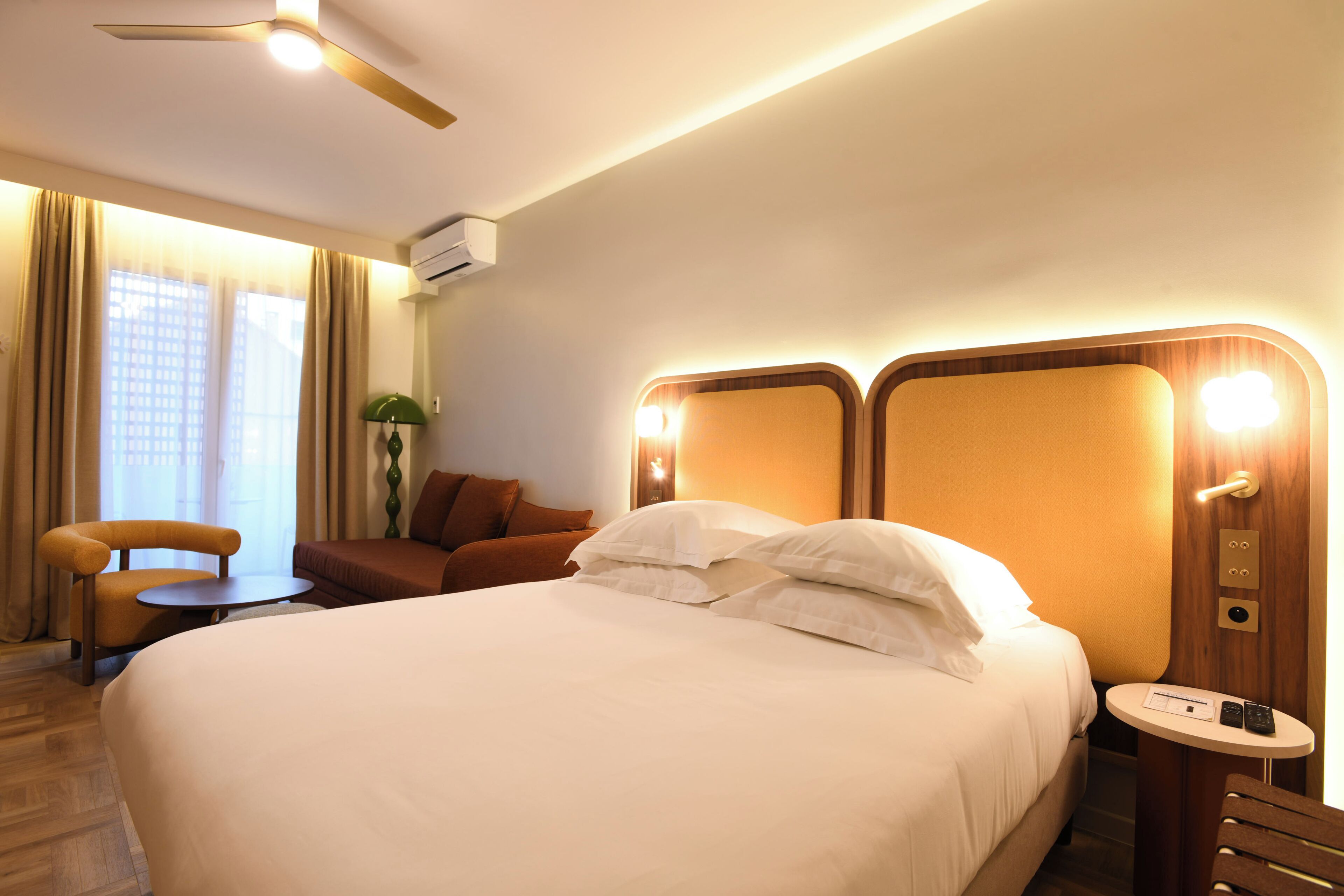 Deluxe Double Room | Premium bedding, pillowtop beds, in-room safe, blackout drapes