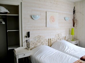 Standard Room, 2 Single Beds