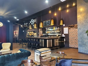2 bars/lounges, poolside bar