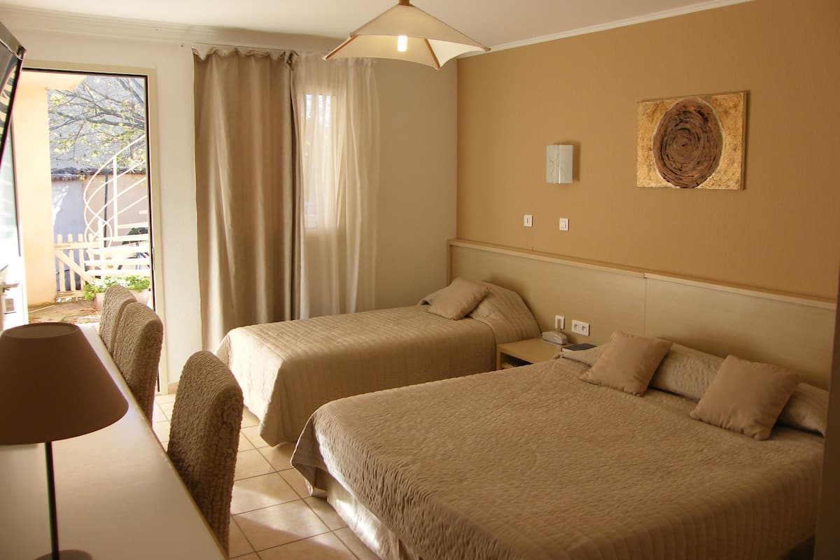 Premium bedding, individually decorated, individually furnished, desk