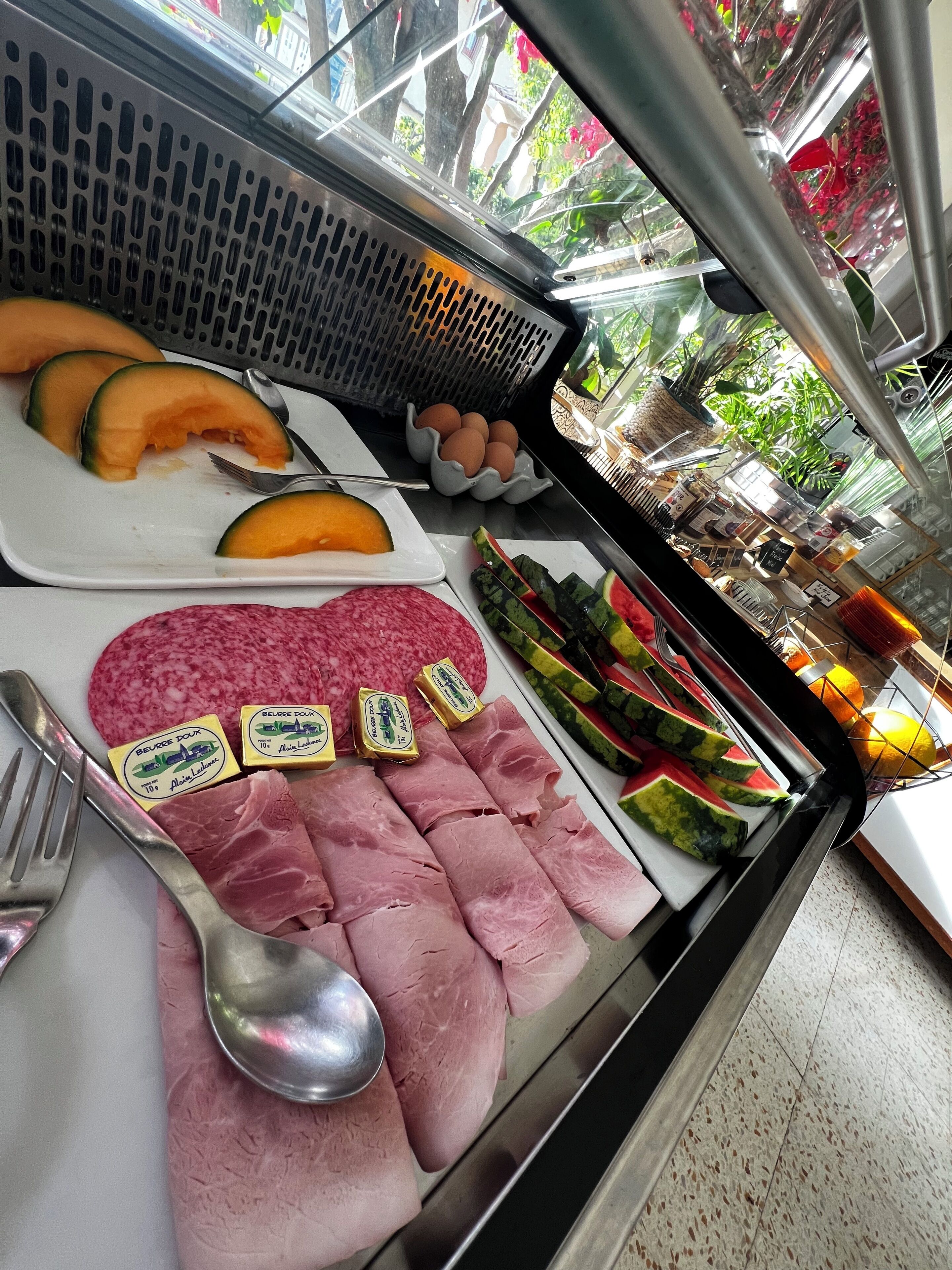 daily buffet breakfast (eur 13 per person)