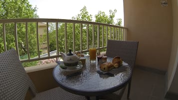 Chambre Double Supérieure, balcon, côté piscine | Balcon