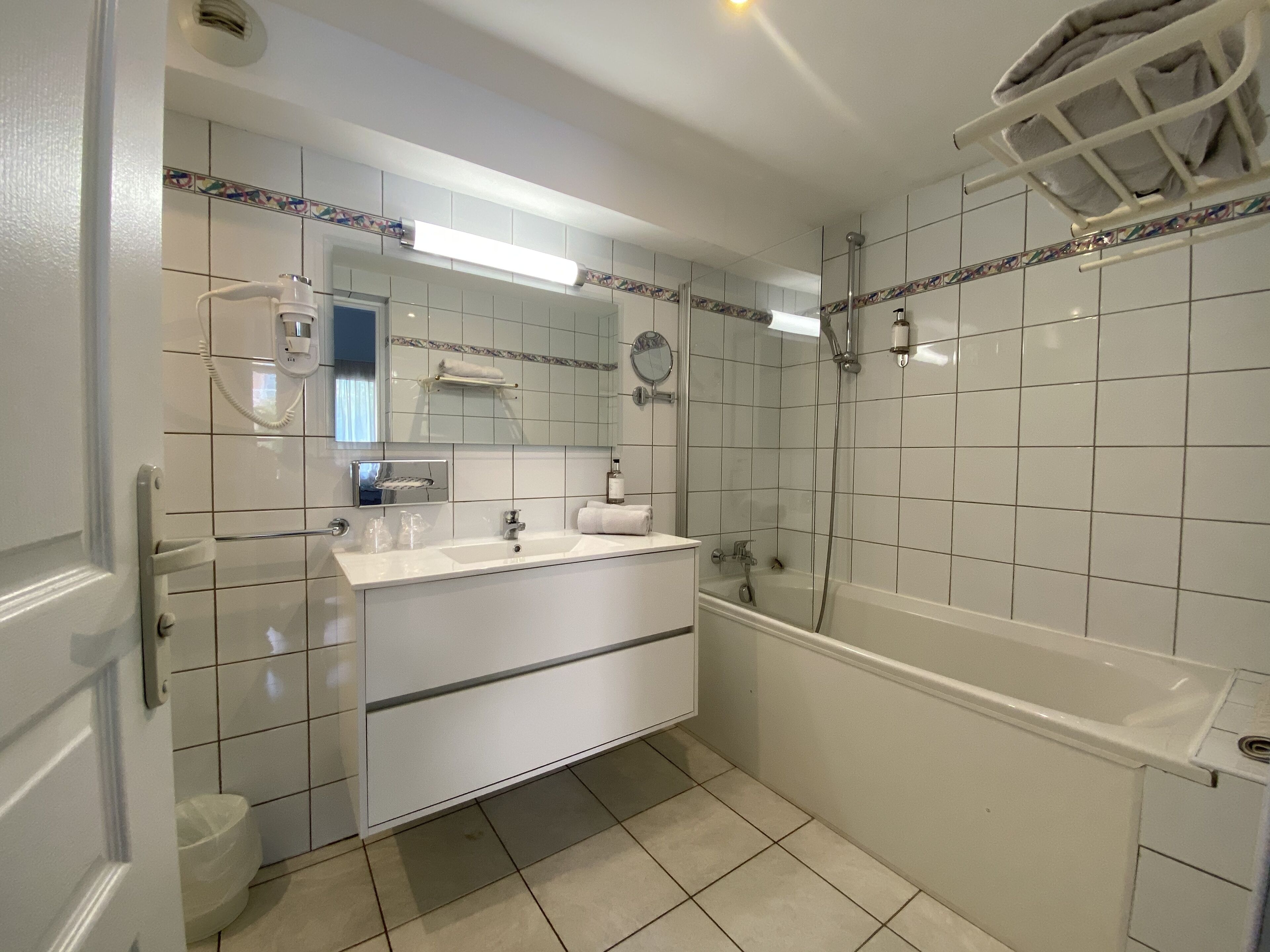 family quadruple room, terrace, ground floor | bathroom | free toiletries, hair dryer, towels, soap