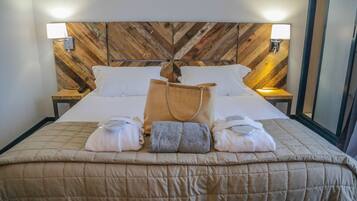 Chambre Double Luxe | Literie de qualité supérieure, coffres-forts dans les chambres, bureau