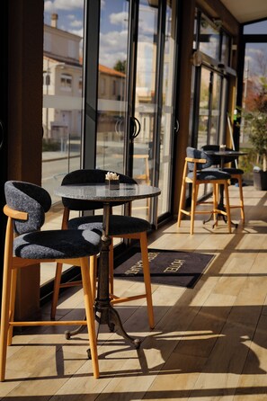 Bar (on property) - L'Atrachjata (Aleria)