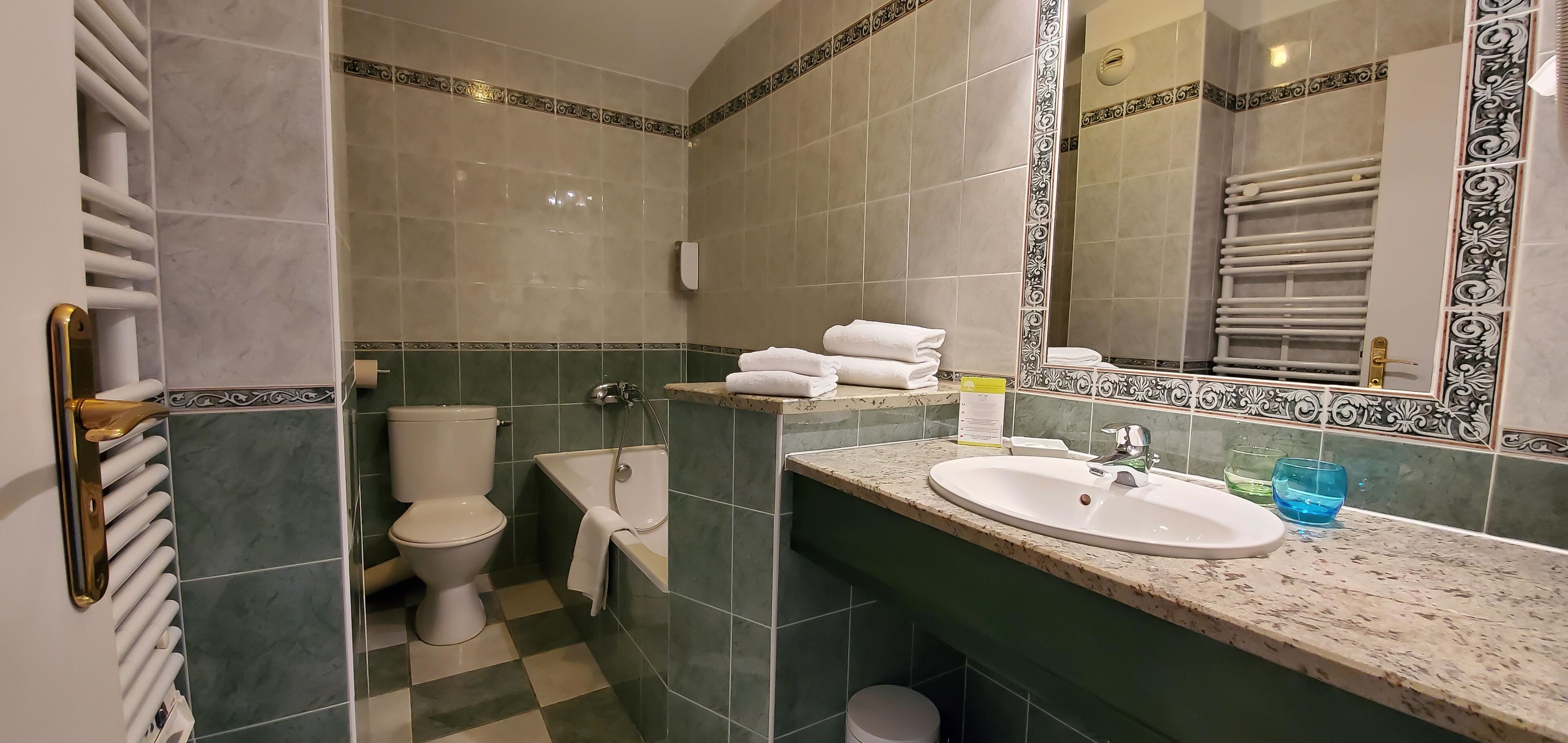 luxury double room | 1 bedroom, premium bedding, in-room safe, desk