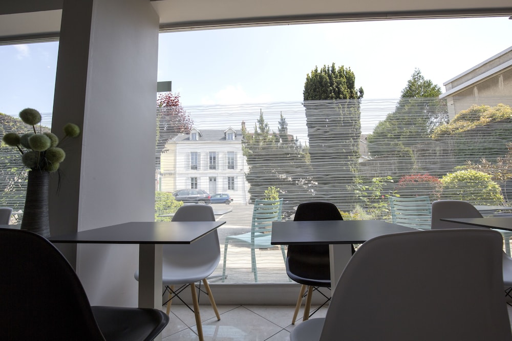 Citotel Bristol Hotel by null