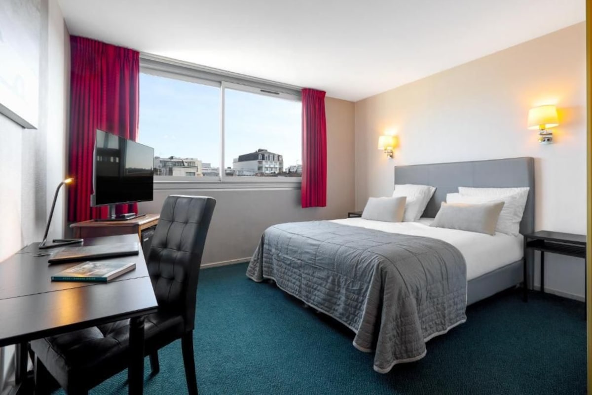 Minibar, in-room safe, desk, blackout curtains